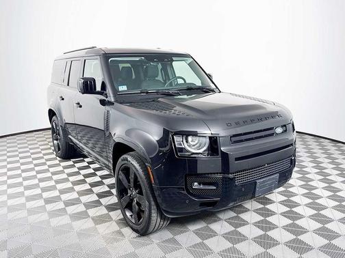 2025 Land Rover Defender 130 P400 X-Dynamic SE