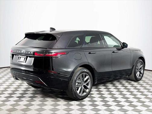 2026 Land Rover Range Rover Velar Dynamic SE