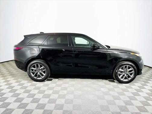 2026 Land Rover Range Rover Velar Dynamic SE