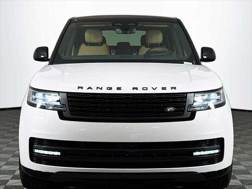 2025 Land Rover Range Rover P530 SE