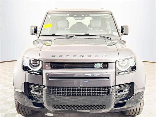 2025 Land Rover Defender 110 P400 X-Dynamic SE