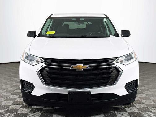 Summit White 2019 Chevrolet Traverse LS