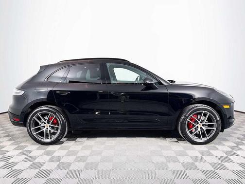 Black 2024 Porsche Macan Macan
