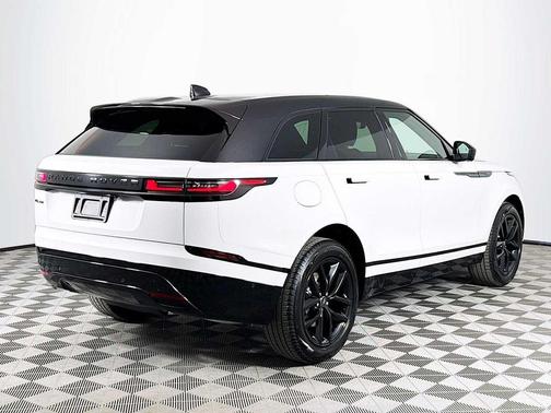 2026 Land Rover Range Rover Velar P250 SE R-Dynamic