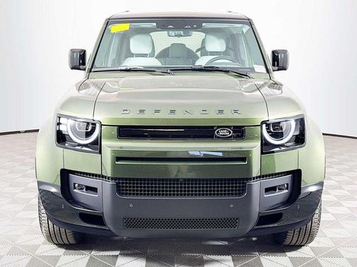 Woolstone Green 2026 Land Rover Defender P400 X-Dynamic SE