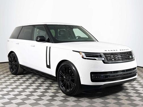 Fuji White 2026 Land Rover Range Rover P400 SE