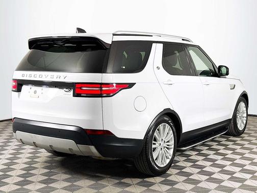Fuji White 2020 Land Rover Discovery HSE