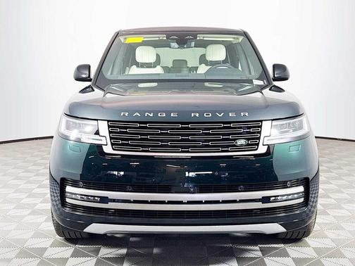 British Racing Green 2026 Land Rover Range Rover P400 SE 7 Seat