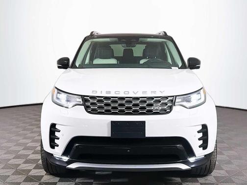 Fuji White 2025 Land Rover Discovery P360 Metropolitan Edition