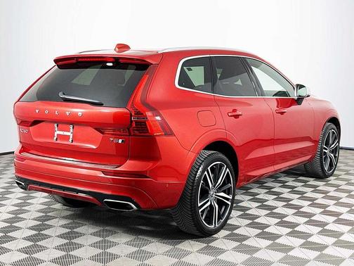 2019 Volvo XC60 T5 R-Design