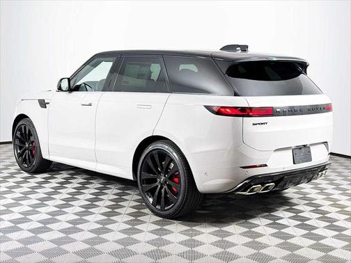 2025 Land Rover Range Rover Sport SE