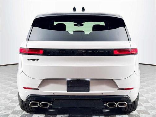 2025 Land Rover Range Rover Sport SE