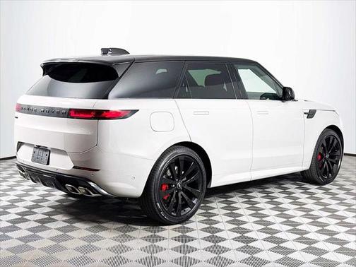 2025 Land Rover Range Rover Sport SE