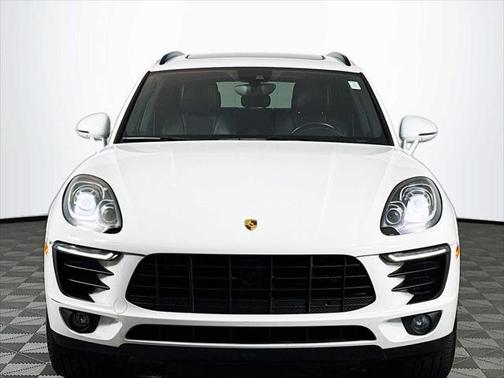 2018 Porsche Macan Base