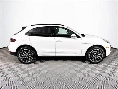 2018 Porsche Macan Base