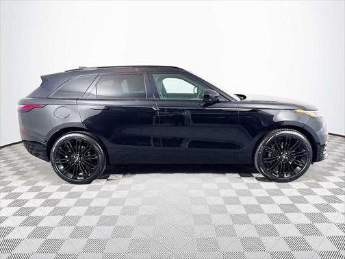 2026 Land Rover Range Rover Velar P250 SE R-Dynamic