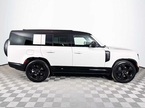 2026 Land Rover Defender P400 X-Dynamic SE