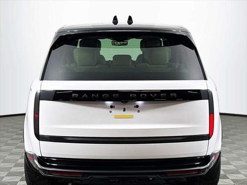 2025 Land Rover Range Rover P530 Autobiography 7 Seat