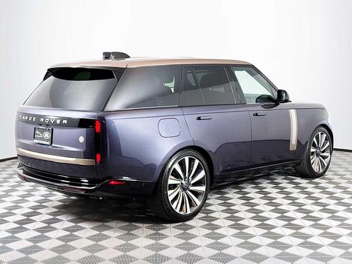 2025 Land Rover Range Rover P615 SV