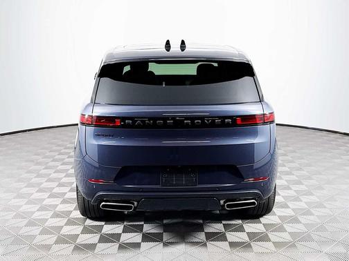 2025 Land Rover Range Rover Sport SE