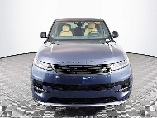 2025 Land Rover Range Rover Sport SE