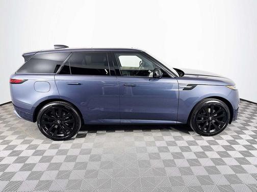 2025 Land Rover Range Rover Sport SE