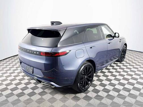 2025 Land Rover Range Rover Sport SE