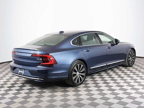 2022 Volvo S90 B6 Inscription