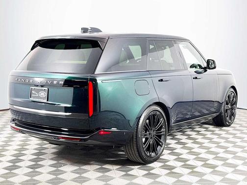 2026 Land Rover Range Rover P400 SE