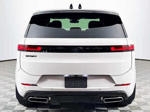 2025 Land Rover Range Rover Sport SE