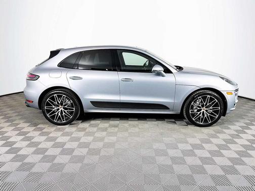 2021 Porsche Macan Turbo