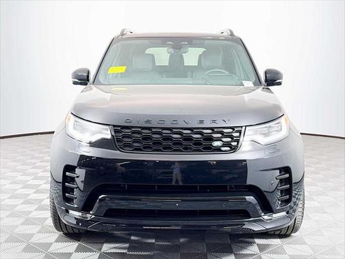 2025 Land Rover Discovery P360 Dynamic SE