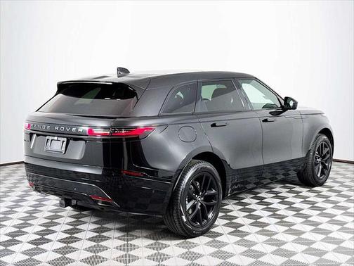 2026 Land Rover Range Rover Velar P250 SE R-Dynamic
