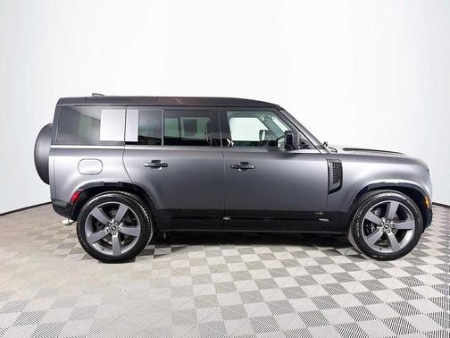 Carpathian Gray Premium 2025 Land Rover Defender 110 V8