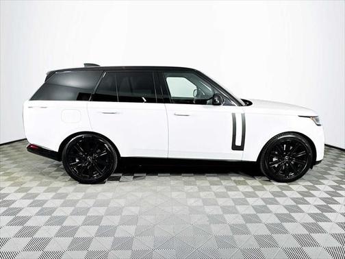 2025 Land Rover Range Rover P550e SE