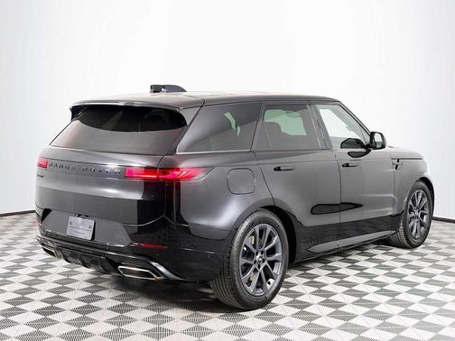2024 Land Rover Range Rover Sport SE