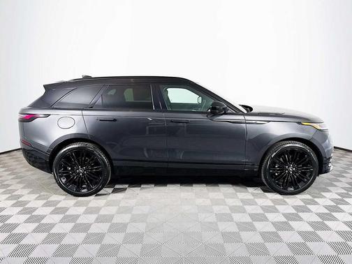 2026 Land Rover Range Rover Velar Dynamic SE