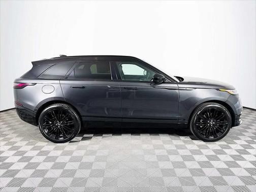 2026 Land Rover Range Rover Velar Dynamic SE