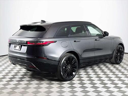 2026 Land Rover Range Rover Velar Dynamic SE