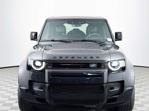 2024 Land Rover Defender 110 V8