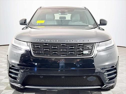2026 Land Rover Range Rover Velar P250 SE R-Dynamic
