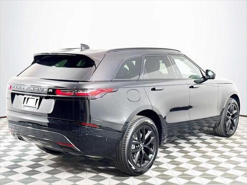 2026 Land Rover Range Rover Velar P250 SE R-Dynamic