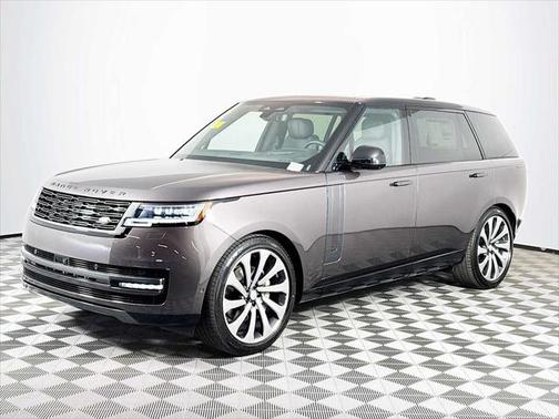 2025 Land Rover Range Rover P400 SE 7 Seat