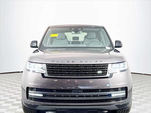2025 Land Rover Range Rover P400 SE 7 Seat