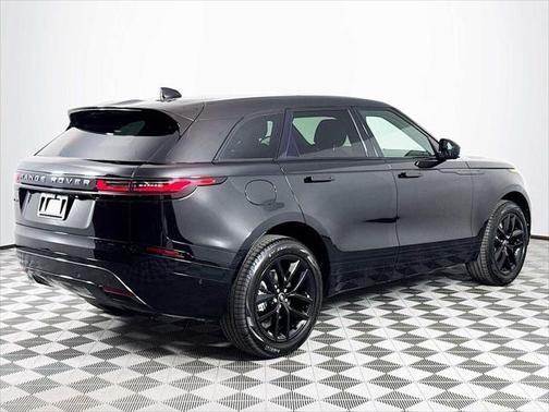 2026 Land Rover Range Rover Velar P250 SE R-Dynamic
