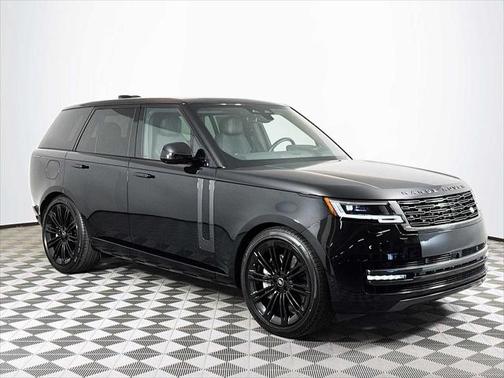 2025 Land Rover Range Rover P530 SE