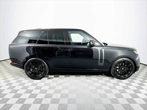 2025 Land Rover Range Rover P530 SE