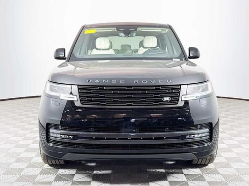 2026 Land Rover Range Rover P530 SE