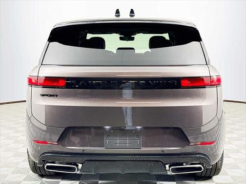2025 Land Rover Range Rover Sport SE
