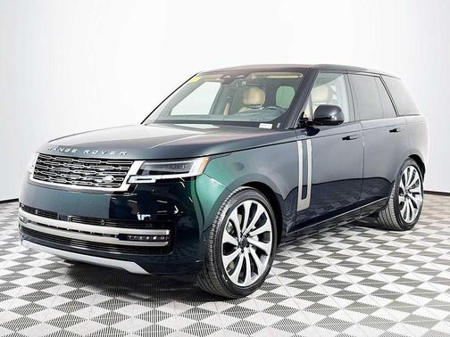 2026 Land Rover Range Rover P530 SE